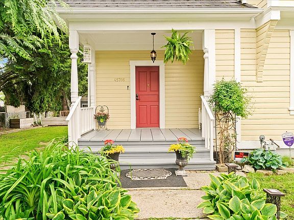 2nd image of 45766 Reece Ave