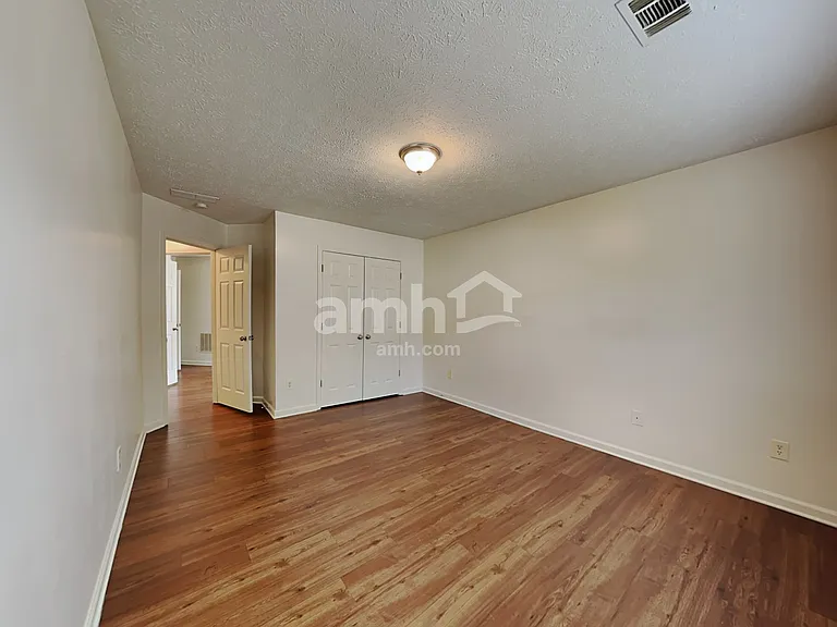 389 Sunderland Way — Photo 16