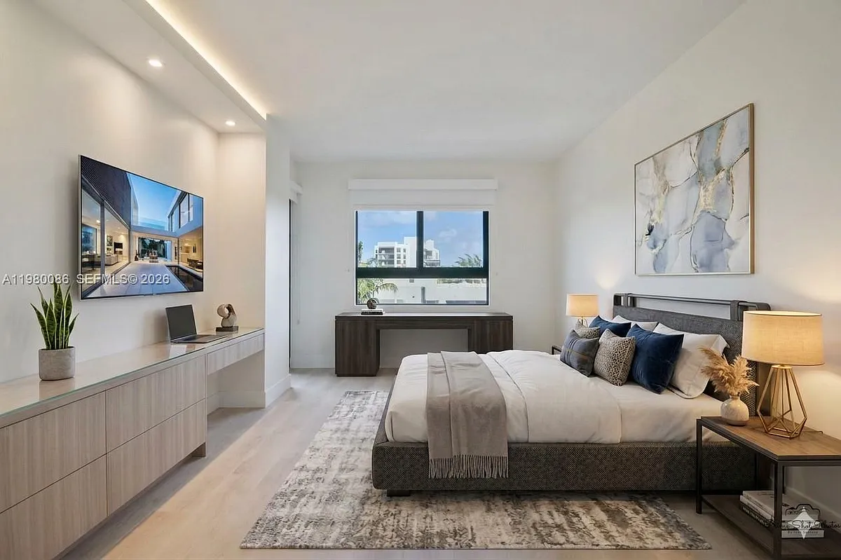 Building Photo - 151 Crandon Blvd #540