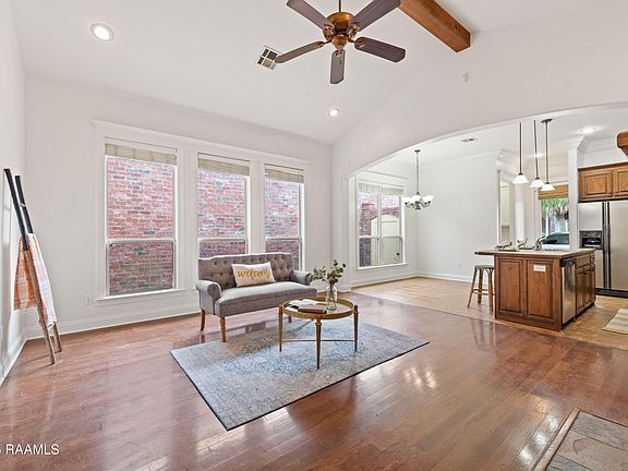 5th image of 101 Coconut Grove Cir