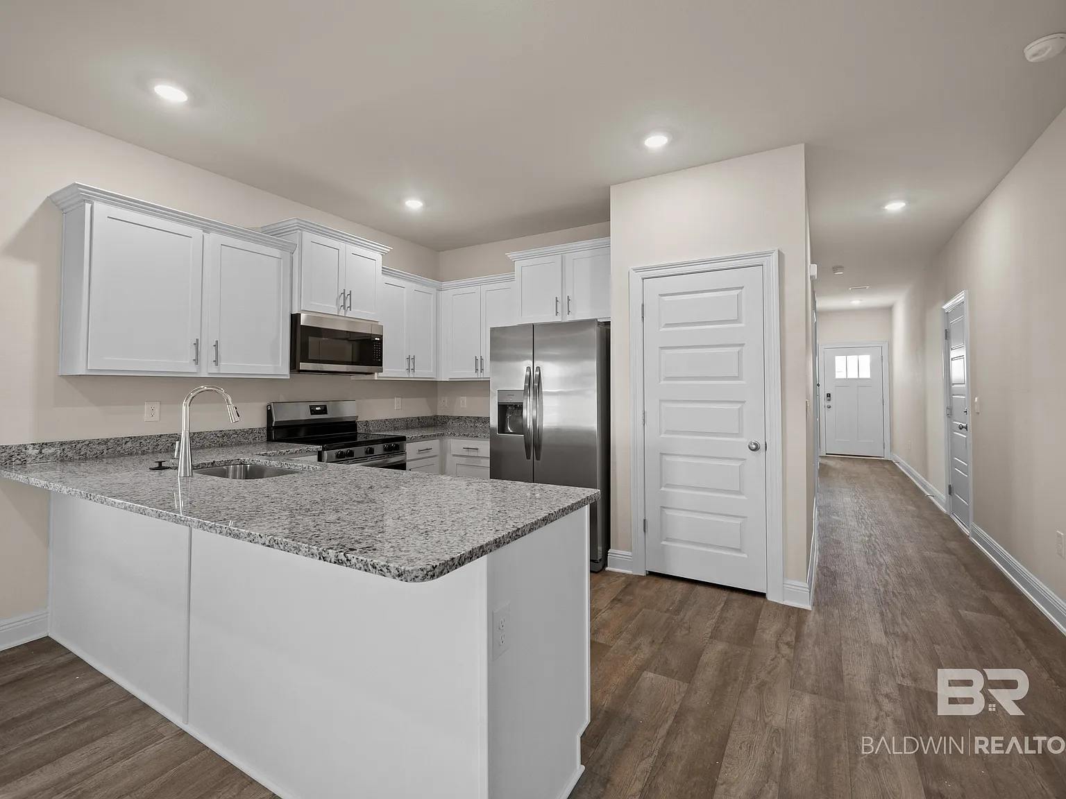 4 bed, 2.0 bath, 1504 sqft, $2,000 — Photo 4