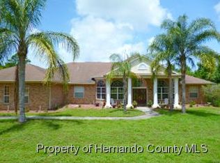 5321 Sandra Dr, Weeki Wachee, FL 34607
