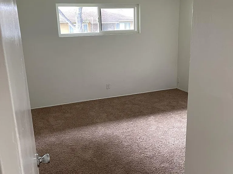 1111-15 W Fay Ln #1115-1 — Photo 11