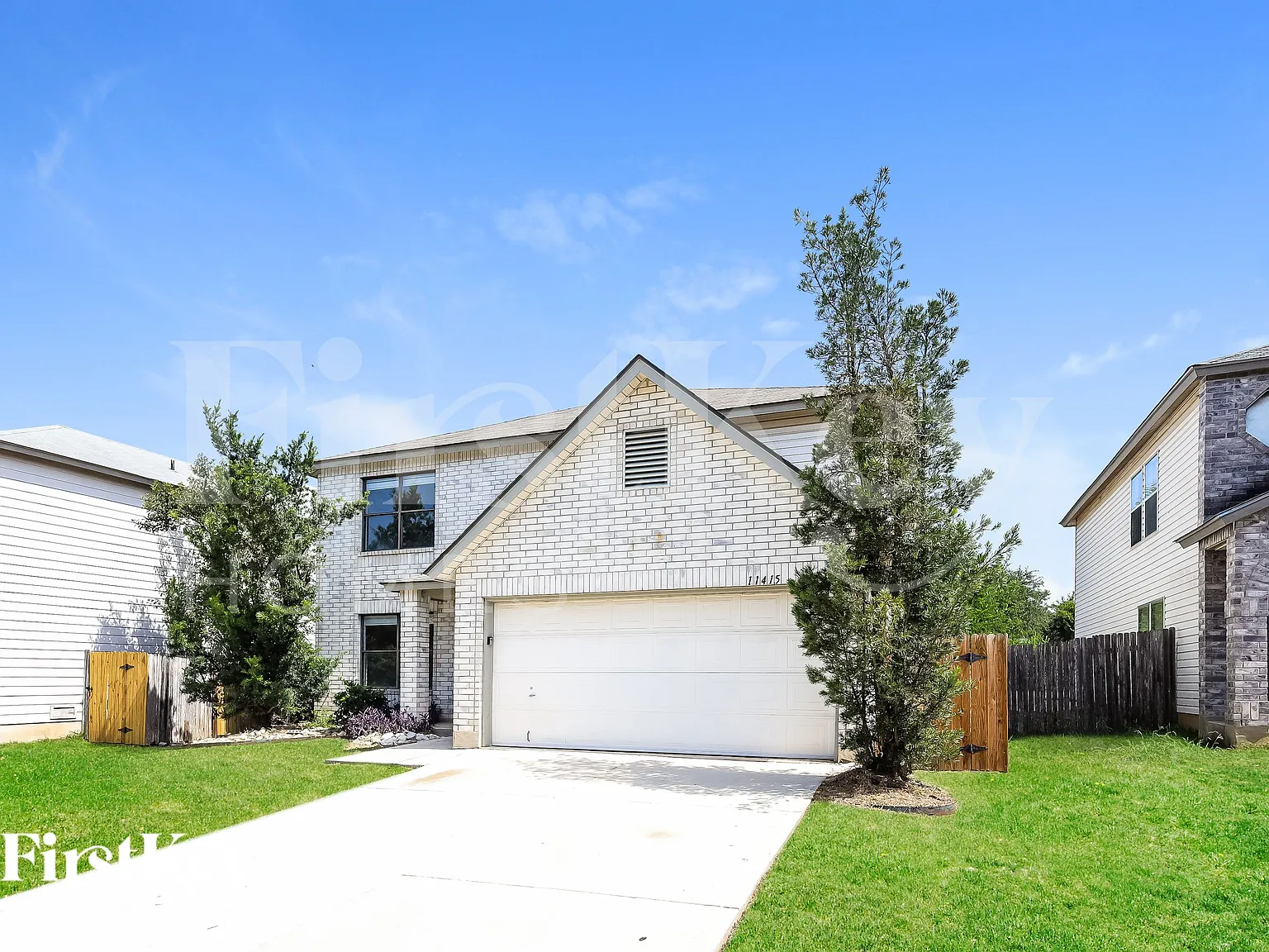 3 bed, 2.5 bath, 2096 sqft, $2,075 — Photo 2