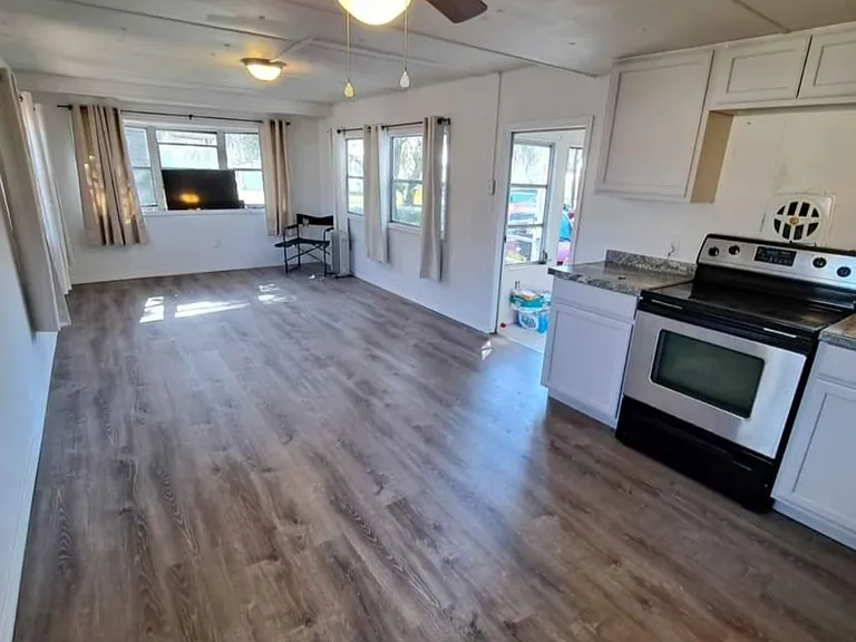 4137 E Lake Park Dr — Photo 5