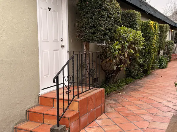 1350 Rose St #A, Berkeley, CA 94702