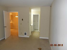 4th image of 699 Dartmoor Ln #171