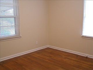 3rd image of 205 Dixie Trl