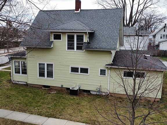 3rd image of 1011 Jackson St