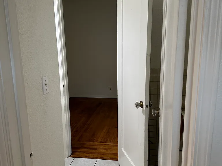 1811 Commercial Way #A — Photo 14