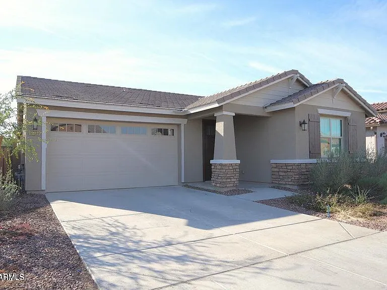 9231 W Montecito Ave — Photo 2
