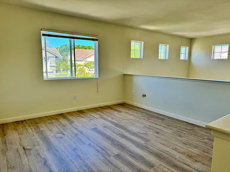 507 Treyburn Cir — Photo 6