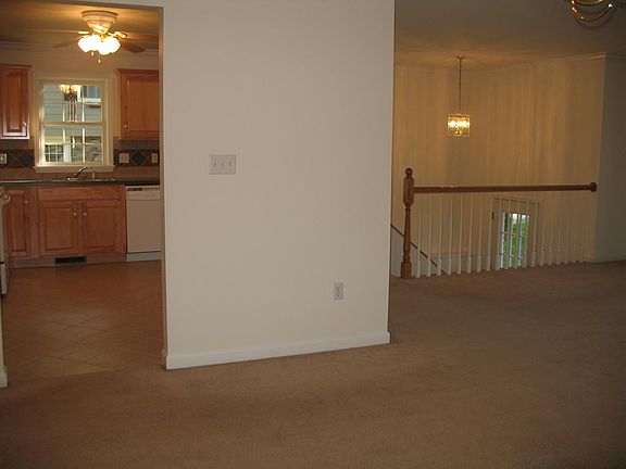 looking to Kitchen from Dinning AArea
