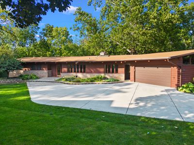 621 Plamondon Ct, Wheaton, IL, 60189
