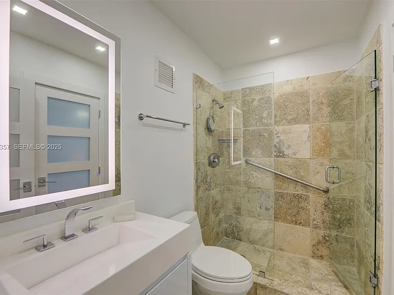 3725 Ocean Dr #Penthouse 02 — Photo 7