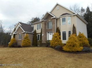 48 Traco Rd, Lake Ariel, PA 18436