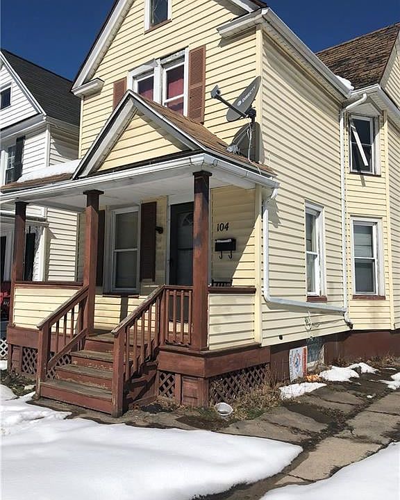 2nd image of 104 Danforth St