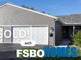 3909 Prairie Ln, Bettendorf, IA 52722