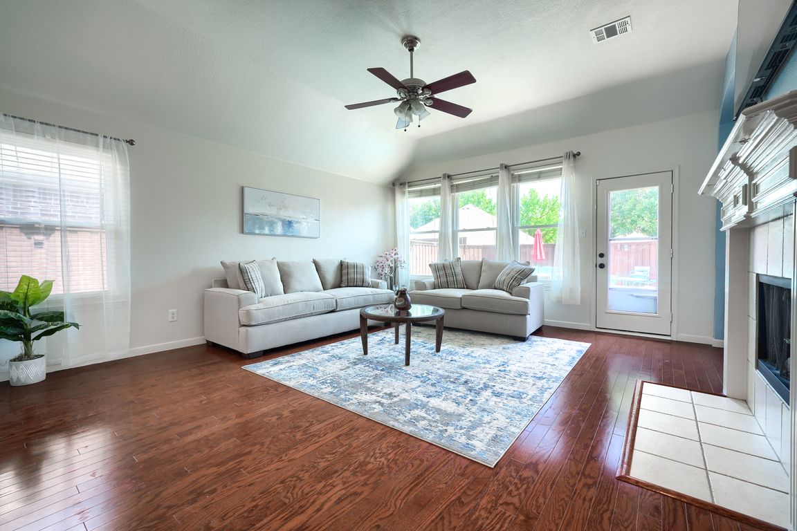 next background image