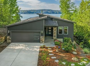 4652 E Hillcrest Drive, Port Orchard, WA 98366