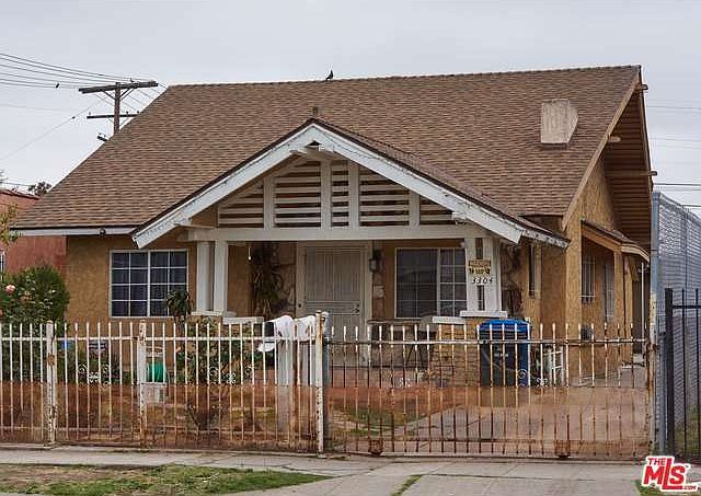 1st image of 3304 Hyde Park Blvd