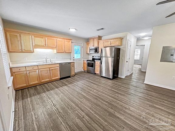 3rd image of 9241 Mabel St