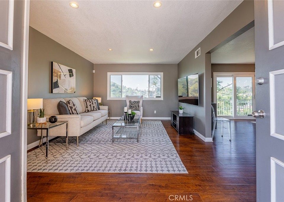 1st image of 4736 Grey Dr
