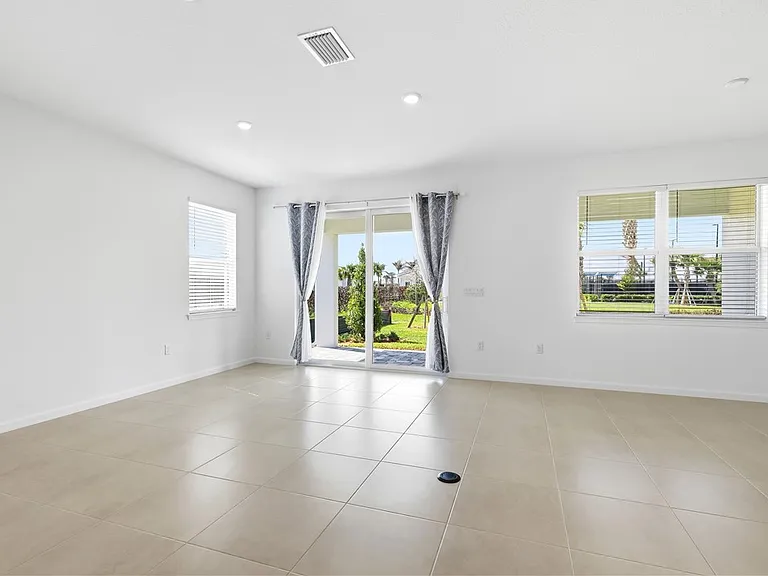 1156 Haven Cir — Photo 3
