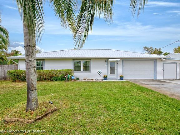 4th image of 34 Highlands Lake Dr