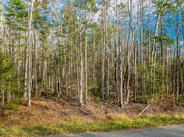 85 Black Road S, Searsport, ME 04974