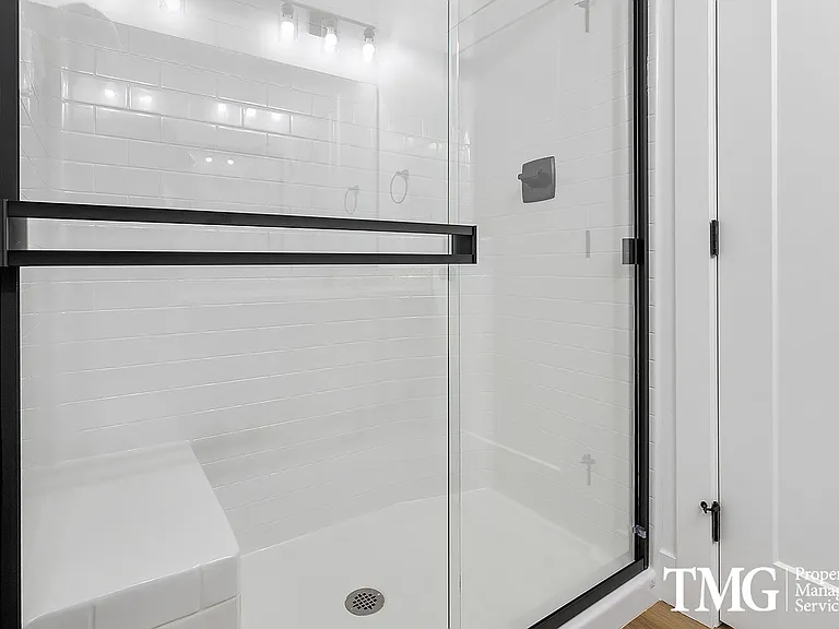 Vintage Park Townhomes — Photo 15