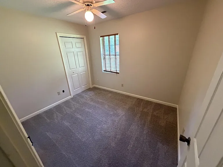 5830 Lost Creek Dr — Photo 16