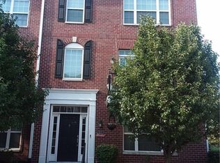 8233 Dan Allen Dr, Fishers, IN