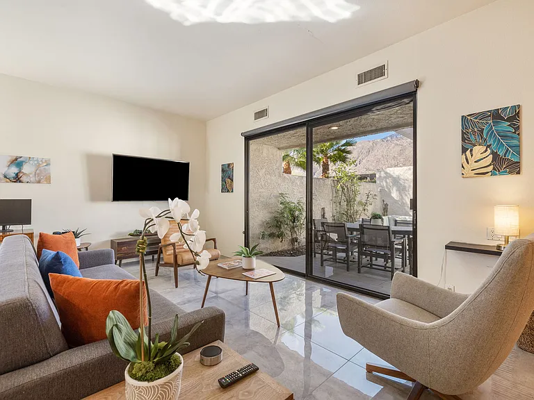427 N Calle Rolph — Photo 6