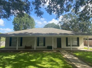 3513 Oak Hills St, Zachary, LA 70791