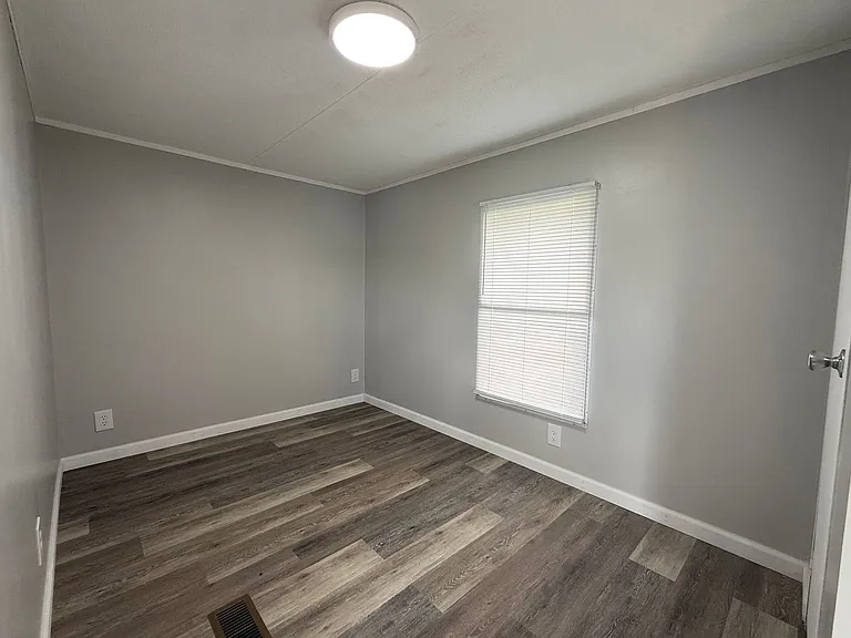 32-55 Doty Ln — Photo 12