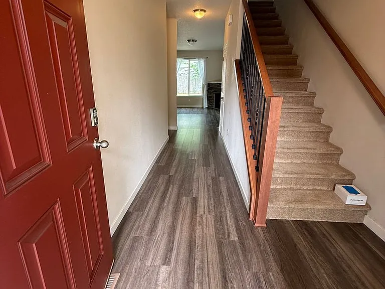 3101 NE 161st Ave — Photo 2