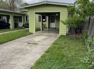 1110 & 1112 W 8th St, Medford, OR 97501