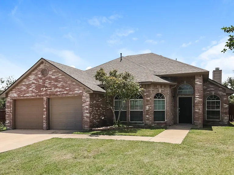 1705 Green Terrace Dr — Photo 3