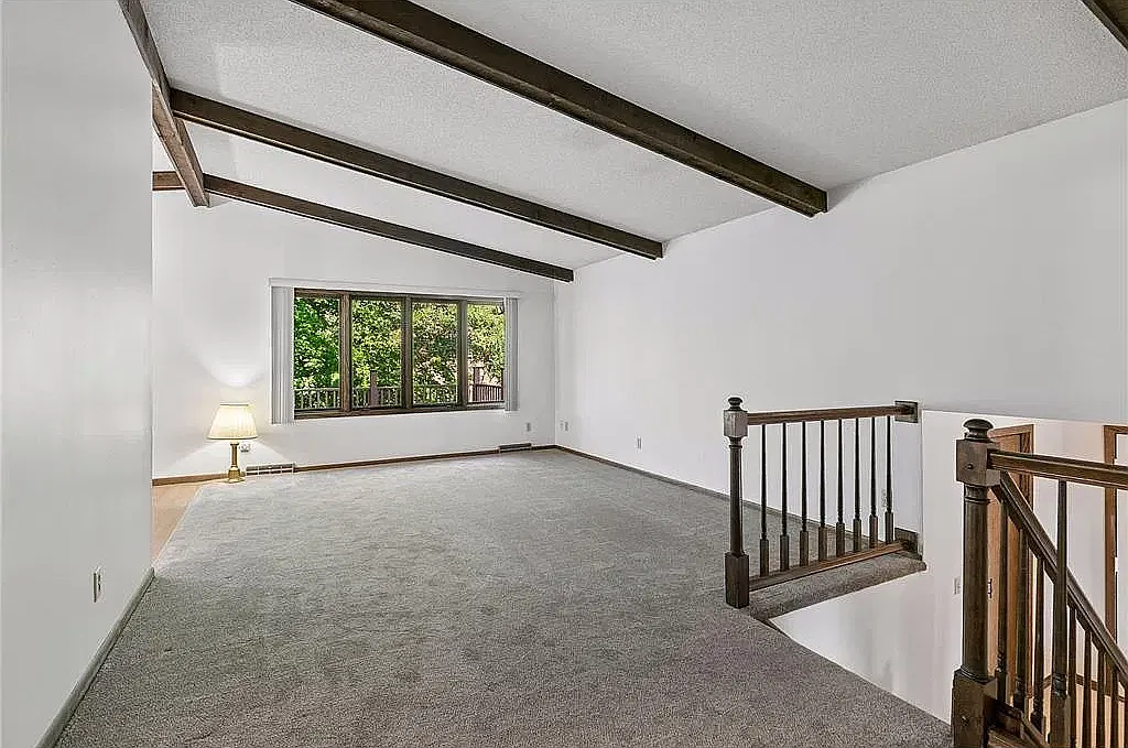 3 bed, 1300 sqft, $2,500 — Photo 2
