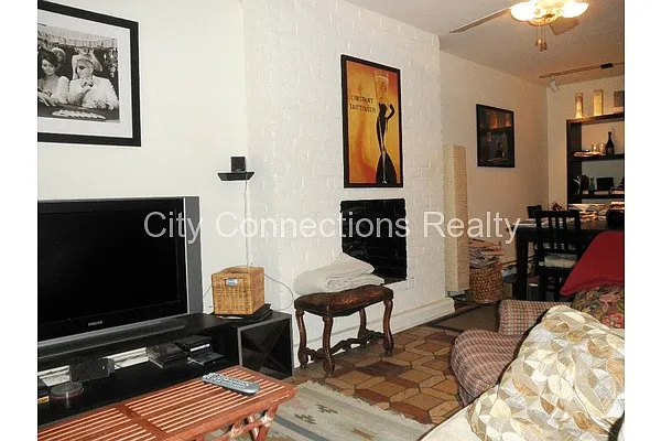 Rented by City Connections Realty | media 26