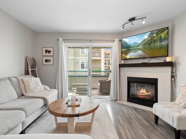 9143 Edward St #205, Chilliwack, BC V2P 4C5