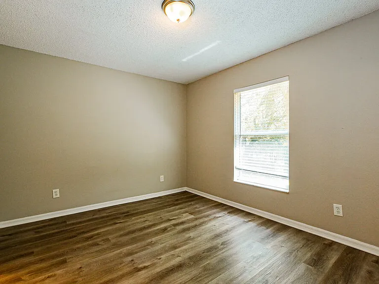 1320 Rain Forest Ln — Photo 15