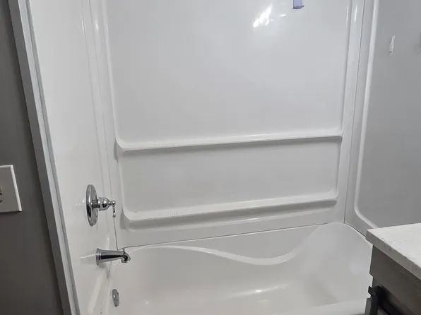 511 W 6th St, Hastings, NE 68901