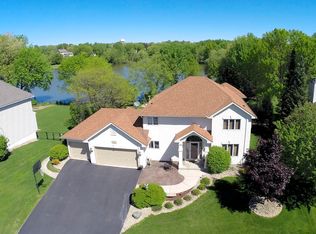 1965 63rd St E, Inver Grove Heights, MN 55077