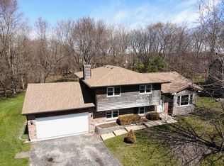 3713 Fawn Grv, Wonder Lake, IL 60097