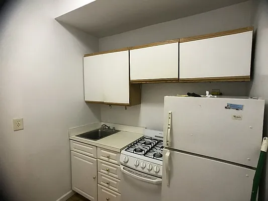 Rented by Sovereign Associates | media 4