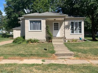 114 S Jefferson St, Hudson, IA 50643
