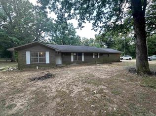 32 Shannon Dr, McGehee, AR 71654