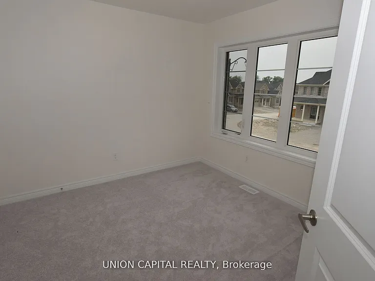 1378 Davis Loop N — Photo 12